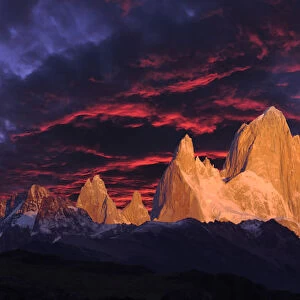Mount Fitz Roy at sunrise, Andes Mountains, Patagonia, Argentina