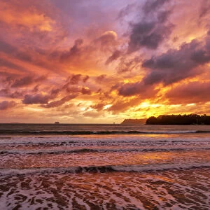 Oceania, New Zealand, Aotearoa, North Island, Coromandel, sunrise at Whitianga