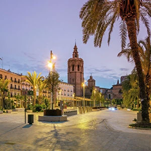 Plaza de la Reina and Micalet bell tower, Valencia, Valencian Community, Spain