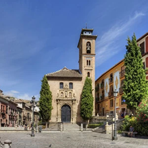 Plaza de Santa Ana with Iglesia Santa Ana, Granada, Andalusia, Spain