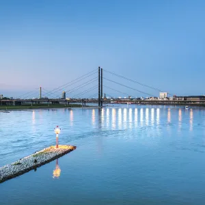 Rhine, Düsseldorf, North Rhine Westphalia, Germany