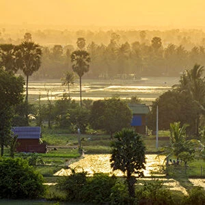Southeast Asia, Cambodia, Kampot, rural scene with rice paddies and small farms