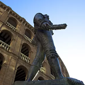 Statue of the Toreador Manolo Montoliu, Plaza De Toros, Valencia, Spain