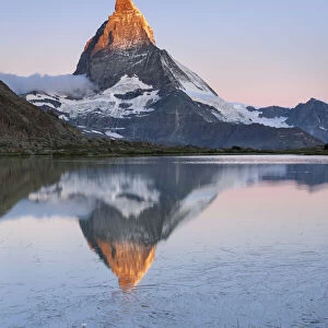 Switzerland, Canton of Valais, lake Riffelsee, Matterhorn