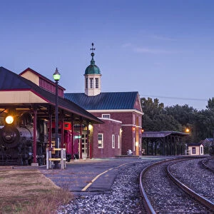 USA, New England, Vermont, White River Junction, train station, dusk