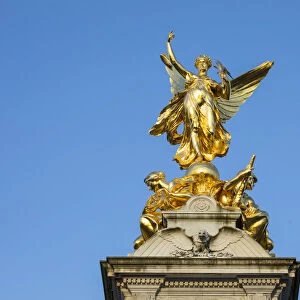 Victoria Momument, Buckingham Palace, London, England, UK