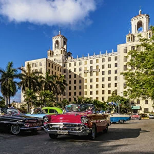 Vintage cars in front of the Hotel Nacional, Havana, La Habana Province, Cuba