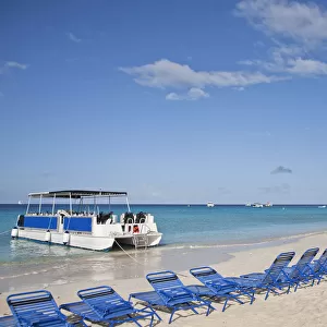 Turks and Caicos Islands, Grand Turk, View of the southwestern beach