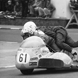 Brian Meeson & Anthony O Brien (Yamaha) 1977 Sidecar TT