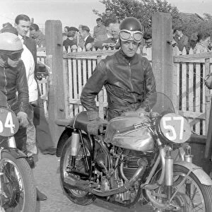 Charlie Salt (Velocette) 1952 Junior TT
