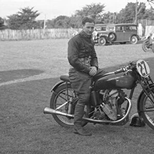 Dennis Parkinson (Excelsior) 1938 Lightweight Manx Grand Prix