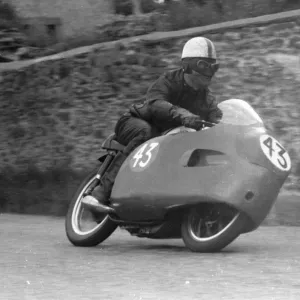 Ernie Barrett (Norton) 1957 Junior TT