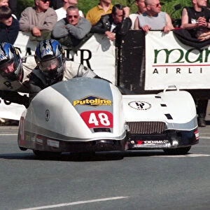 Howard Baker & Nigel Barlow (Shelbourne Yamaha) 1999 Sidecar TT