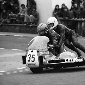 Ian McDonald & H Sanderson (Kawasaki) 1977 Sidecar TT