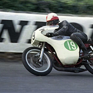 Peter Inchley (Villiers special) 1966 Lightweight TT