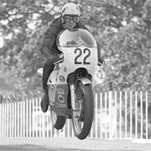Steve Moynihan (Norton) 1971 Senior Manx Grand Prix