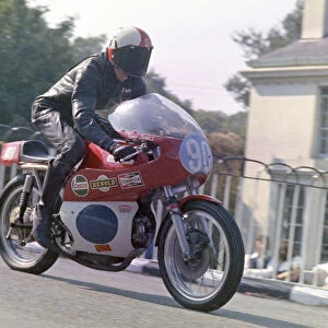 Tony Jones (Aermacchi) 1972 Junior Manx Grand Prix