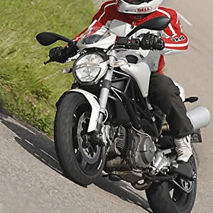 Ducati M696 Monster