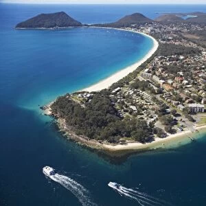 Australia, New South Wales, Nelson Head, Nelson Bay (closest), Shoal Bay (distance)