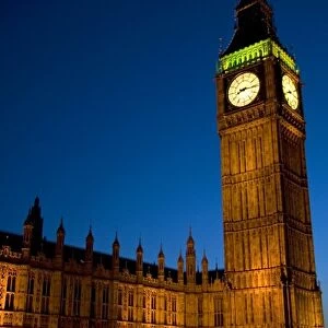 Big Ben at night in the city of London, England