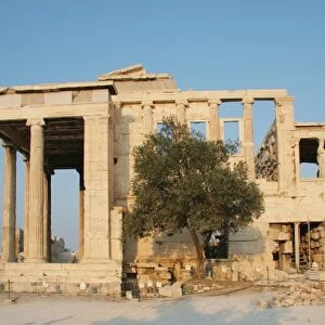 Greek Art. Erechtheum. Temple ionic built between 421-407 BC. The southwest facade