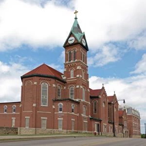 IA, Dubuque, Loras College, founded in 1839