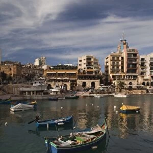 Malta, Valletta, St. Julians, cafes and buildings of the Spinola Bay area