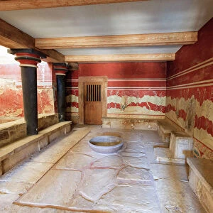The Queens bath. Knossos Palace dated to 2000 BC is considered to be Europes oldest City