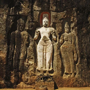 Sri Lanka, Ella, Dhowa rock Temple, carved rock Buddha