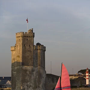 Tour Saint Nicolas, Vieux Port, La Rochelle, Charante Maritime, Poitou-Charantes, France