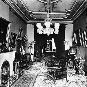 PARLOR OF NYC BROWNSTONE. The front parlor of a New York City brownstone