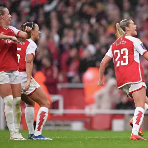 Alessia Russo Scores Decisive Penalty: Arsenal Women's Super League Victory over Chelsea (4-1)