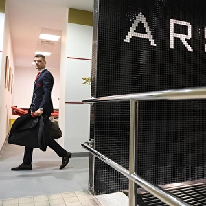 Arsenal: Granit Xhaka's Arrival in the Changing Room Before Arsenal vs. Watford (2018)
