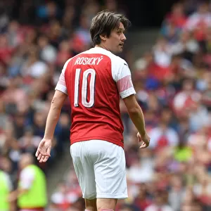 Arsenal Legends vs Real Madrid Legends: Rosicky's Glorious Performance at Emirates Stadium