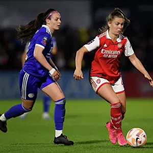 Arsenal vs Leicester City: Women's Super League Clash - Pelova Fights Past Defender