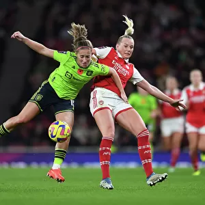 Arsenal vs Manchester United: FA Women's Super League Clash at Emirates Stadium - A Battle Between Stina Blackstenius and Maya Le Tissier