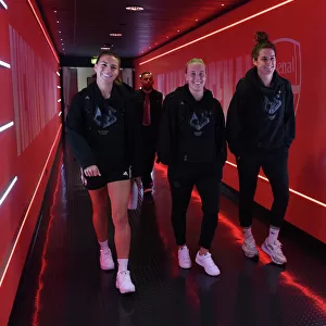 Arsenal Women vs. Tottenham Hotspur Women: Pre-Match Arrival at Emirates Stadium (2022-23)