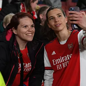 Arsenal Women's Champions League Triumph: Tobin Heath and Ecstatic Fans Celebrate First Leg Victory over VfL Wolfsburg