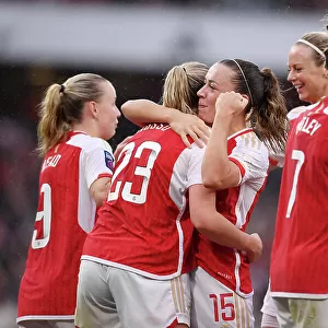 Arsenal Women's Triumph: Alessia Russo Scores Third Goal Against Chelsea in Barclays Super League