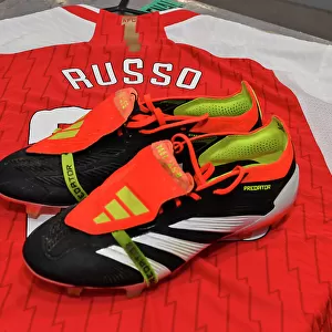 Arsenal's Alessia Russo Gears Up for Everton Clash in New Adidas Boots