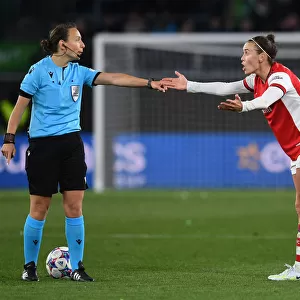 Arsenal's Caitlin Foord Appeals in Dramatic UEFA Women's Champions League Quarterfinals Clash vs. VfL Wolfsburg