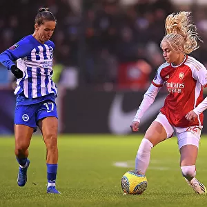 Arsenal's Katherine Moller Kuehl Battles Tatiana Pinto in Intense Women's Super League Match