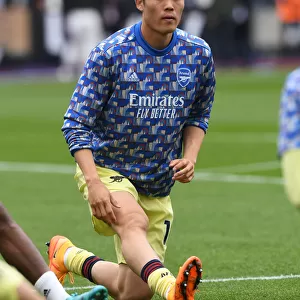 Arsenal's Tomiyasu Readies for Premier League Battle against West Ham