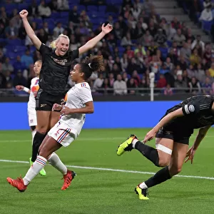 Caitlin Foord Scores for Arsenal against Olympique Lyonnais in UEFA Women's Champions League Group C