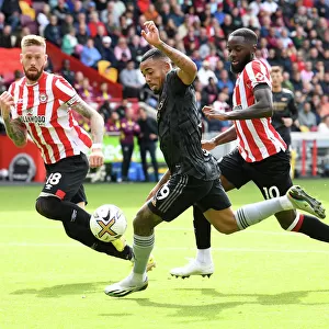 Gabriel Jesus Faces Off Against Brentford Duo in Arsenal's Premier League Clash