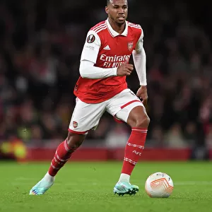 Gabriel Magalhaes in Action: Arsenal vs PSV Eindhoven, UEFA Europa League 2022-23