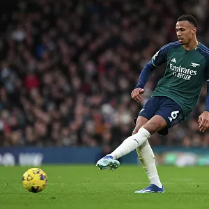 Gabriel Magalhaes in Action: Arsenal's Defensive Masterclass vs. Fulham (2023-24)