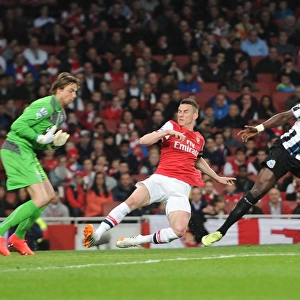 Koscielny Stuns Newcastle: The Thrilling Moment Arsenal's Defender Scores Past Krul and Sissoko