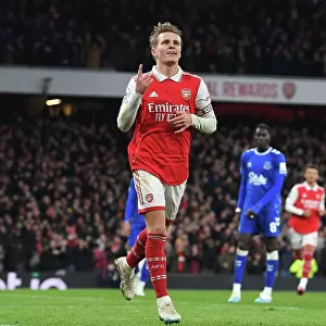Martin Odegaard's Stunner: Arsenal's Triumphant 3-1 Victory over Everton in the 2022-23 Premier League