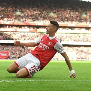 Martinelli's Stunner: Arsenal Secures Victory Over Nottingham Forest in Premier League Thriller